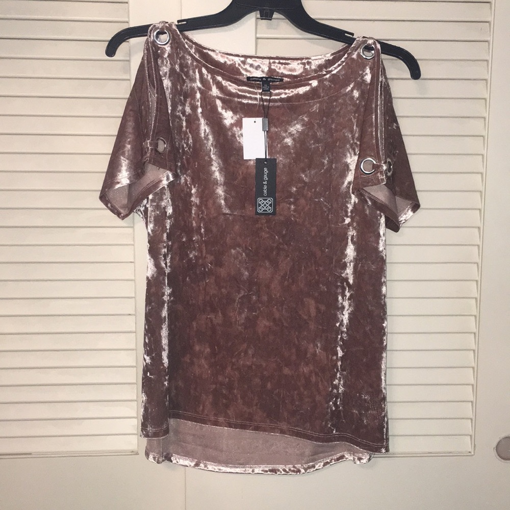Cable & Gauge Suede Cold Shoulder Top Size XL